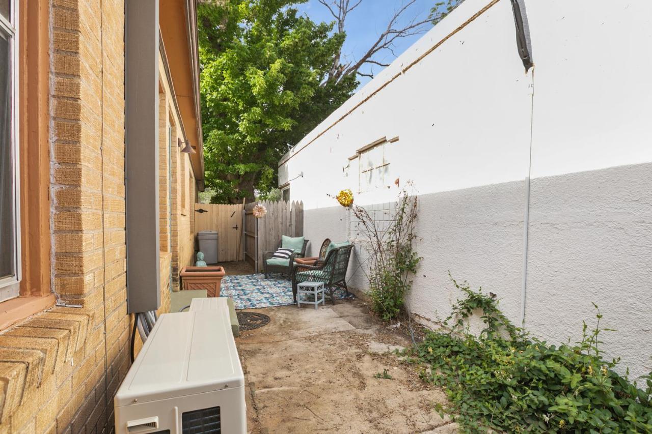 Luxury Oasis- 1 Bedroom Romantic Getaways Lubbock Exterior photo