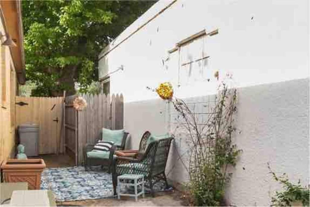 Luxury Oasis- 1 Bedroom Romantic Getaways Lubbock Exterior photo